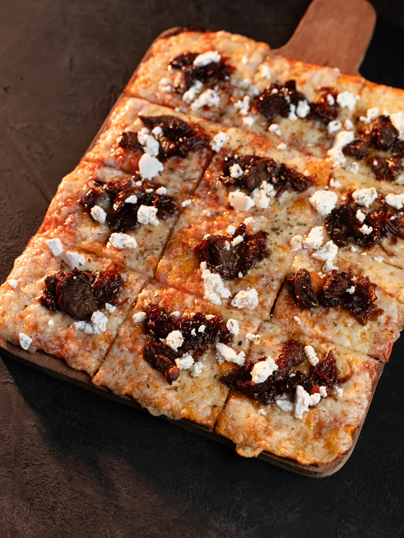 Square-base pizza